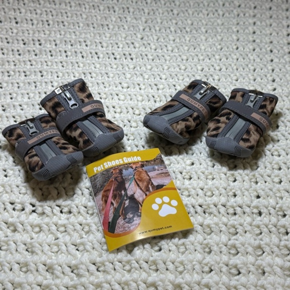 QUMYPET size 4 dog booties - cheetah pattern - NWOB